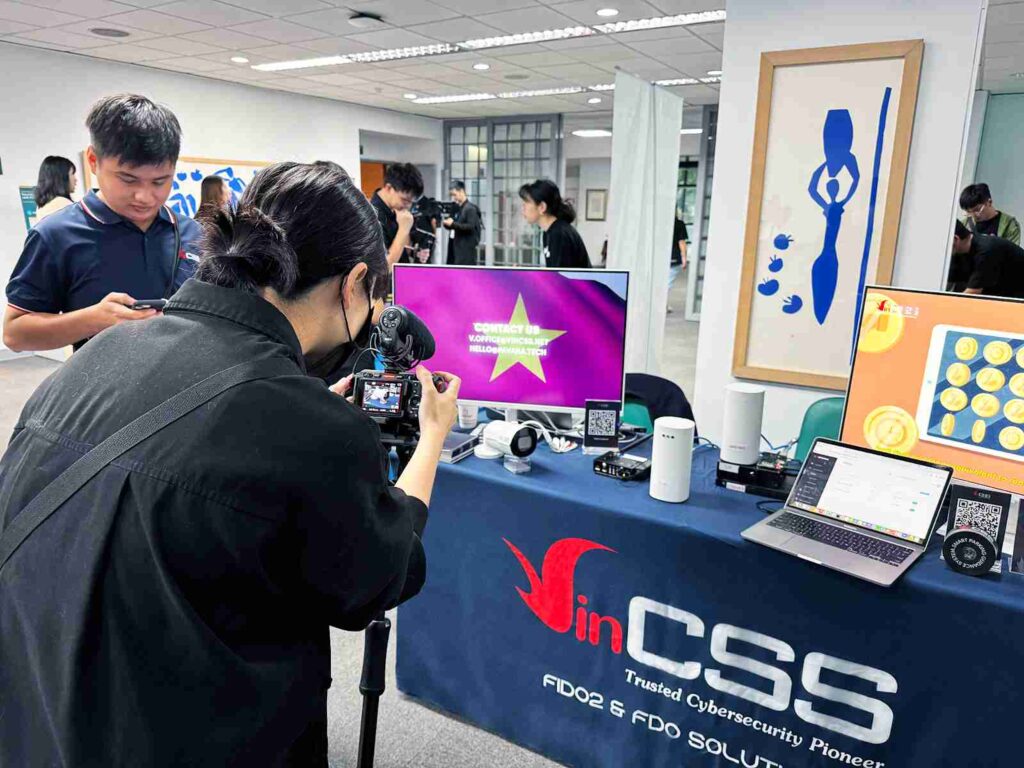 Global technology experts are interested in learning about VinCSS FDO Network Deployment Solution