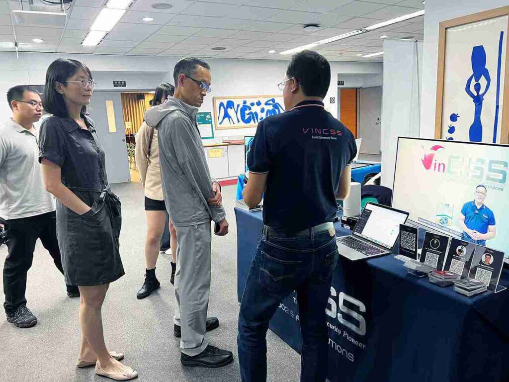 Global technology experts are interested in learning about VinCSS FDO Network Deployment Solution