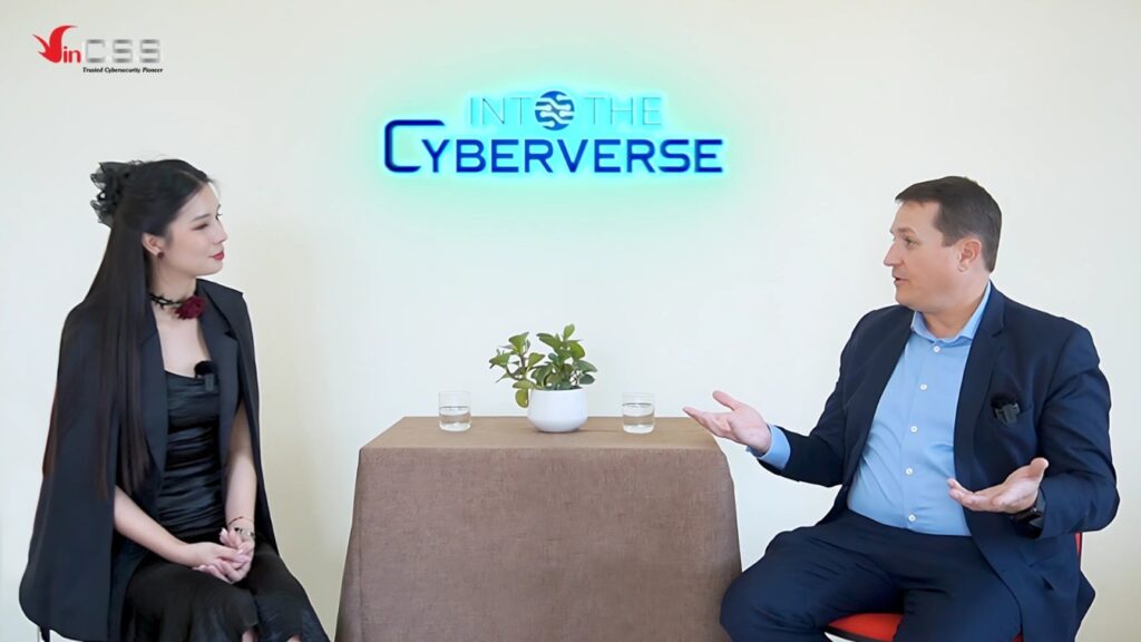 Ông Troy Leach, Giám đốc Chiến lược của Liên minh Bảo mật Đám mây Cloud Security Alliance chia sẻ trên sóng podcast “Into The Cyberverse”